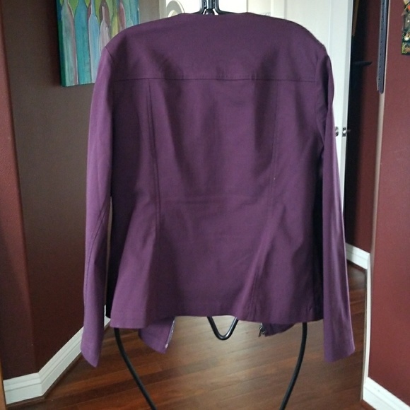 Jacket - Picture 3 of 4
